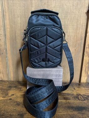 Lug Skeeter Black Quilted Crossobdy Bag